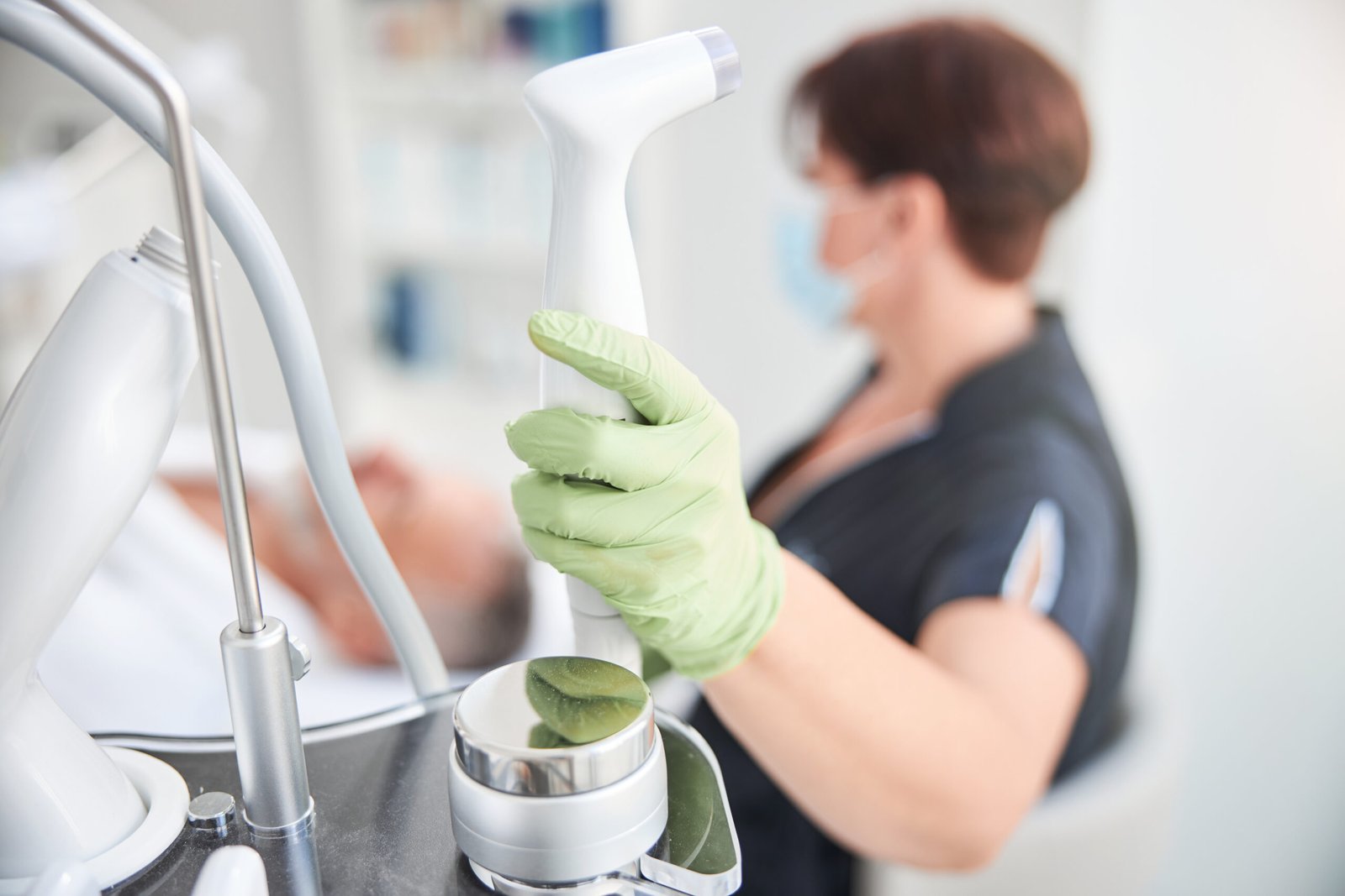 Limpieza profunda de locales y clínicas